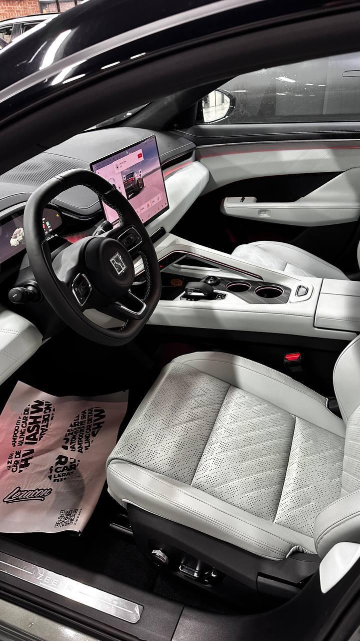 ZEEKR 001 RESTid-4212