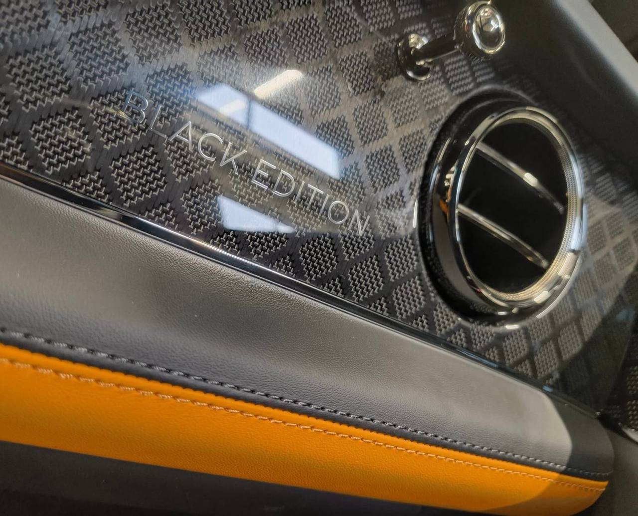 Bentley Bentayga Black Editionid-4865