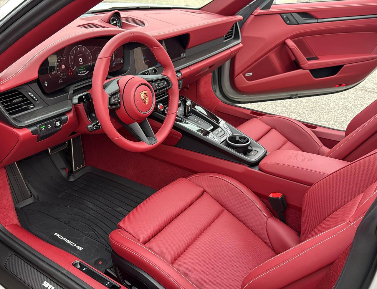 Porsche 911 Targa 4 GTS Cabrioid-3708