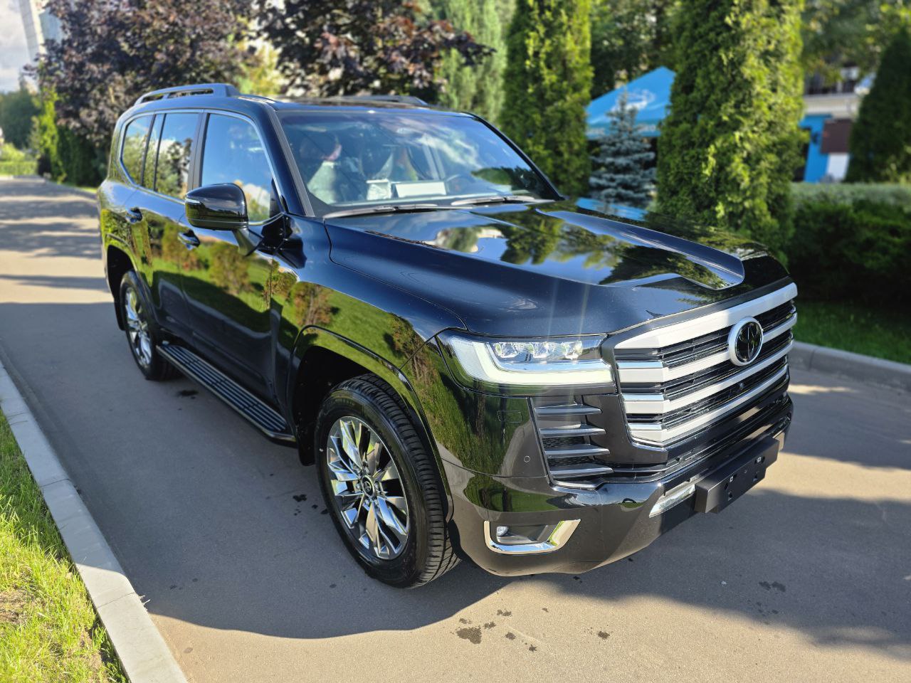 Toyota Land Cruiser 300 рестid-4876