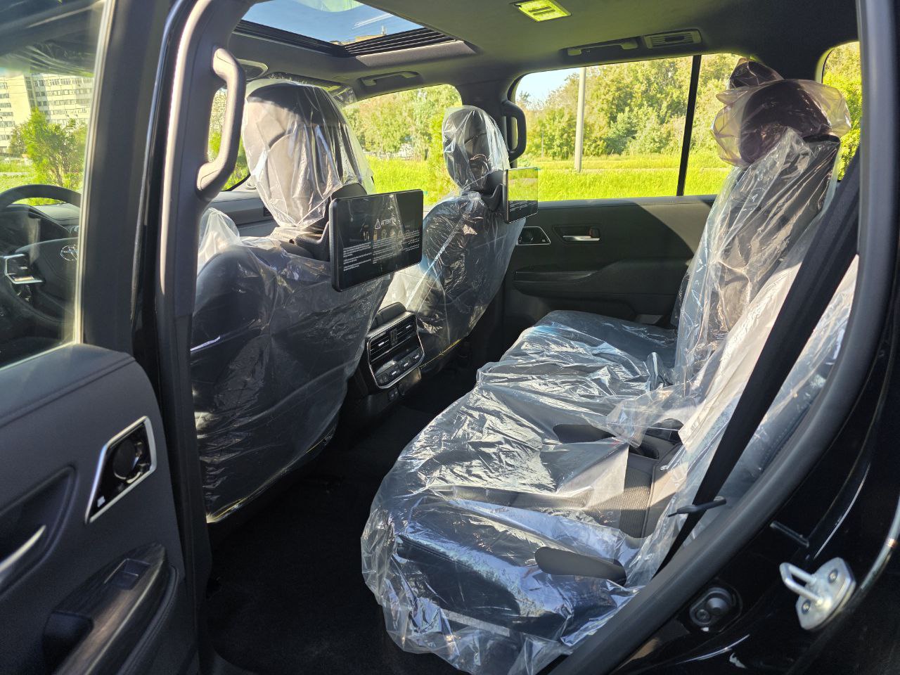 Toyota Land Cruiser 300 рестid-4876