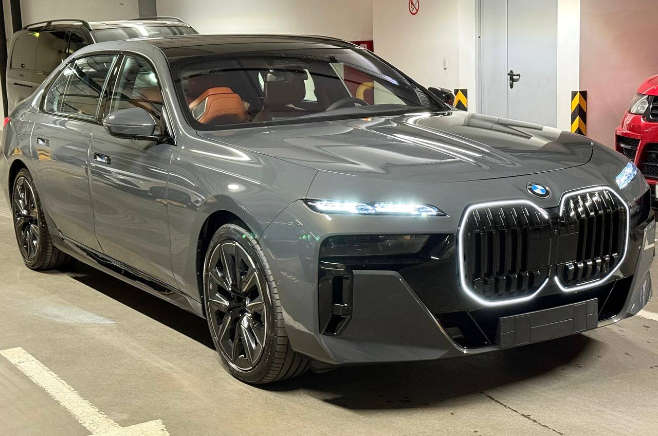 BMW 7 series M 760i xDriveid-5574