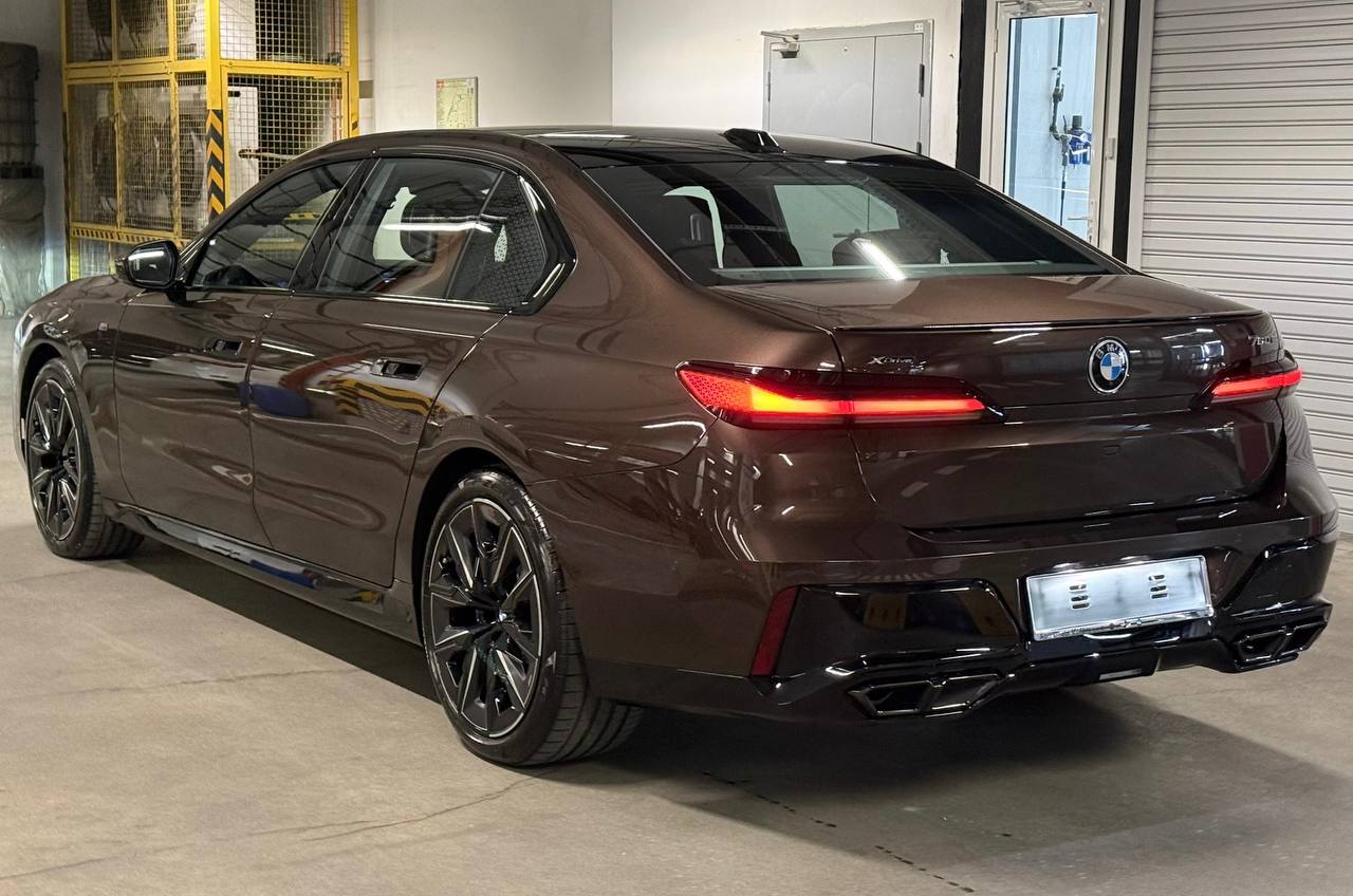 BMW 7 series M 760i xDriveid-5575
