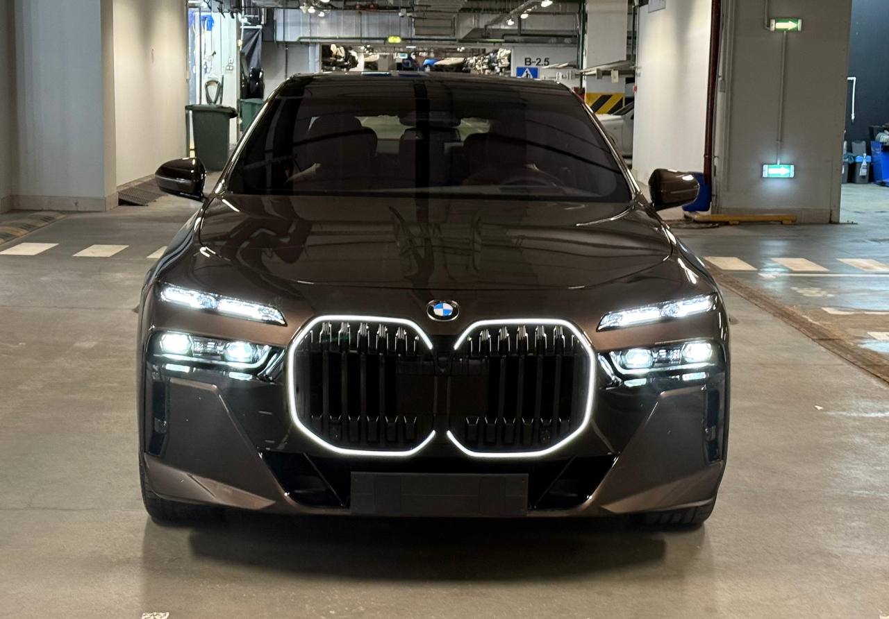 BMW 7 series M 760i xDriveid-5575
