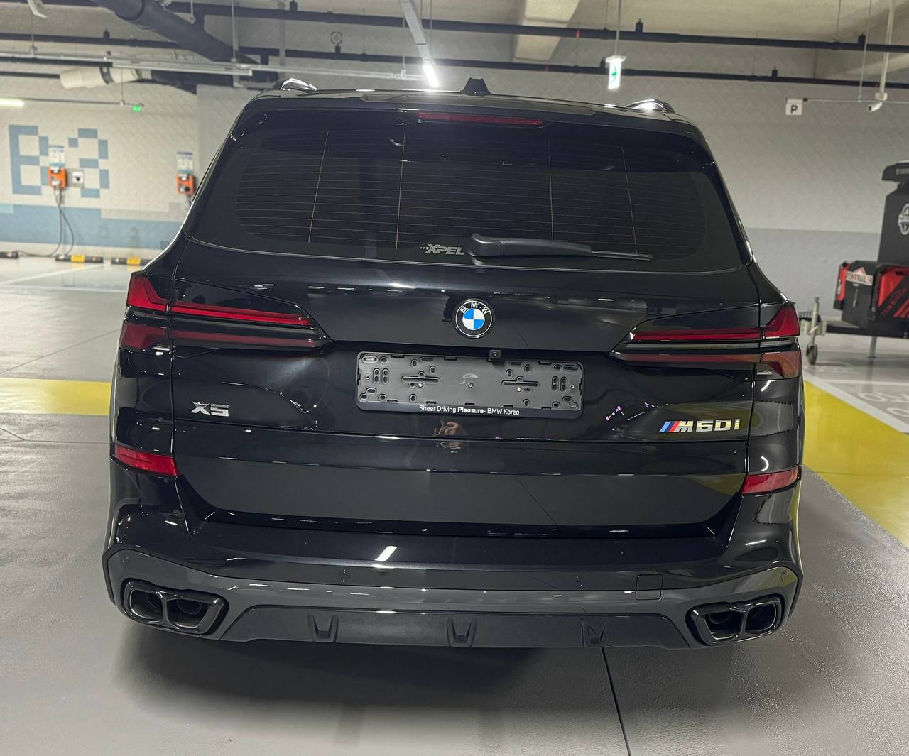 BMW X5 M60iid-5581