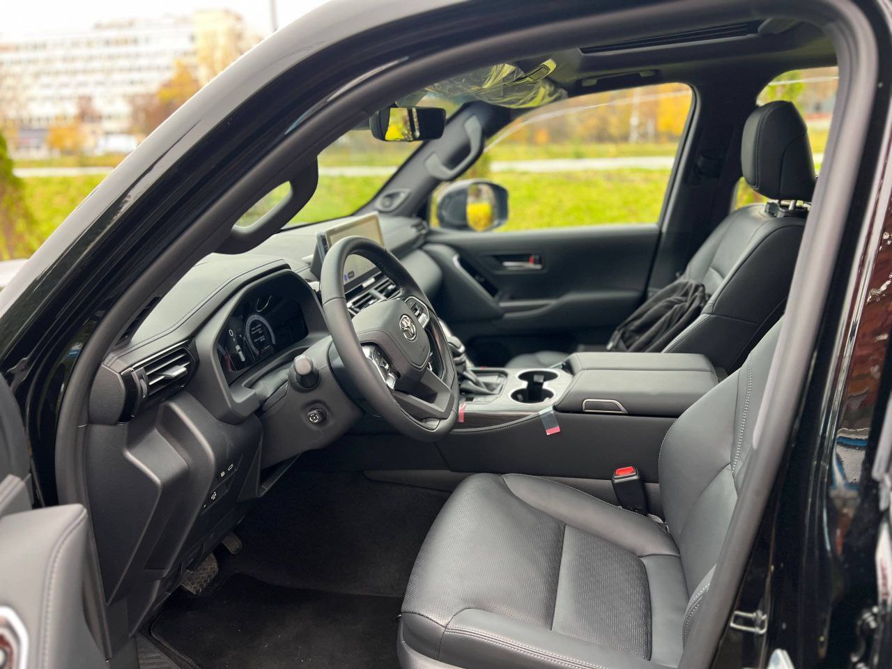 Toyota Land Cruiser 300id-5582