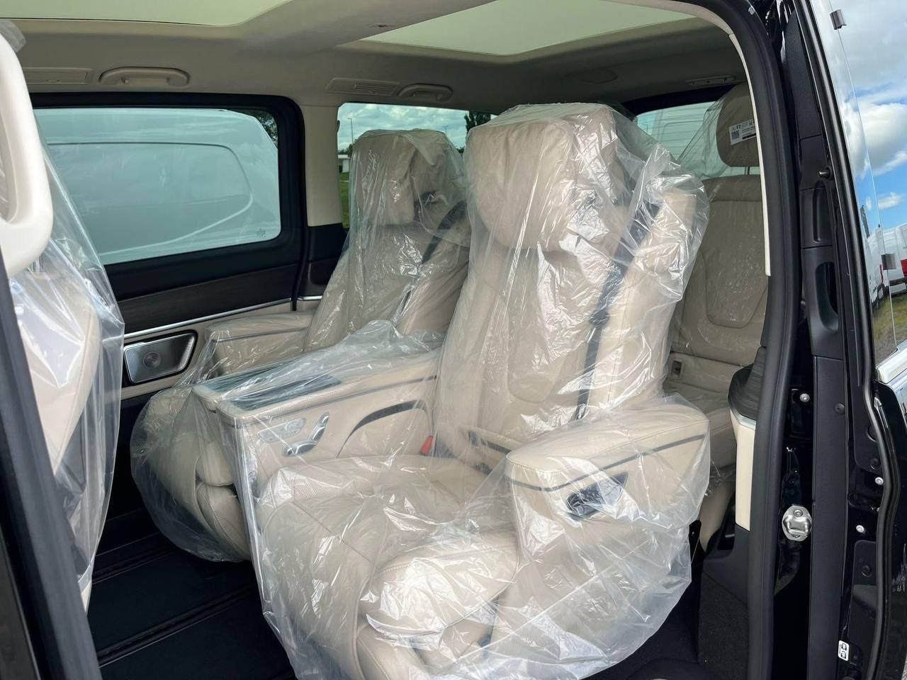 Mercedes-Benz V-Class 300 Longid-3726