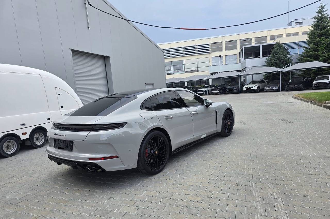 Porsche Panamera GTSid-4228