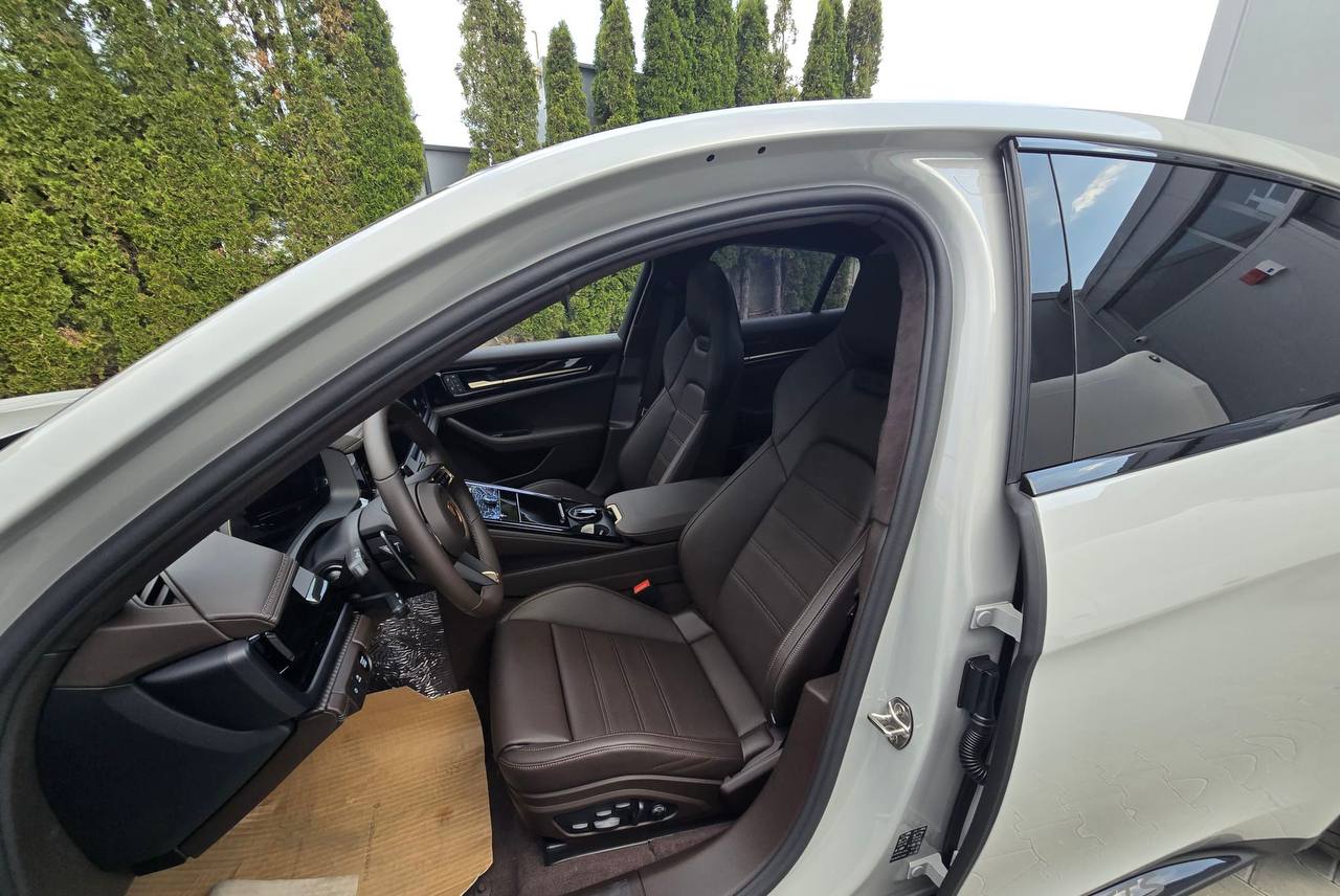 Porsche Panamera GTSid-4228