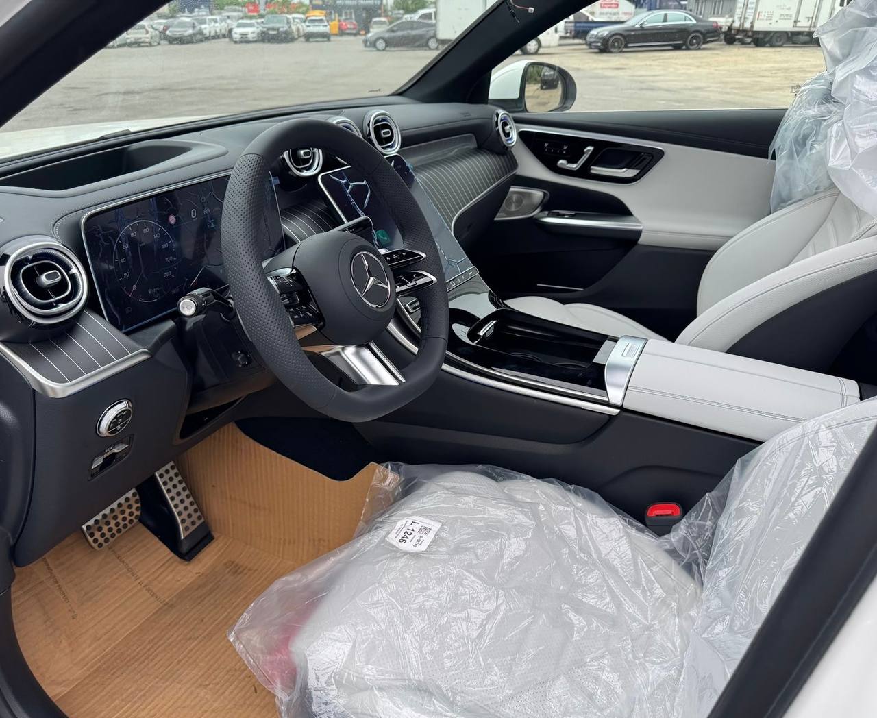 Mercedes-Benz GLC-Class 300 4Mid-4232