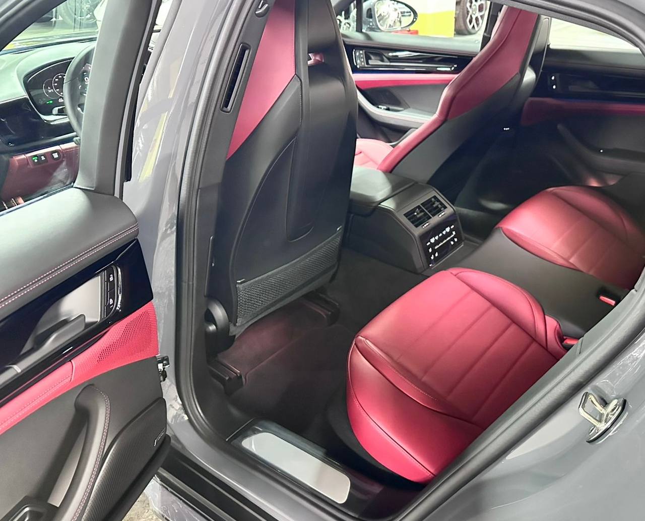 Porsche Panamera 4 E-Hybridid-4234