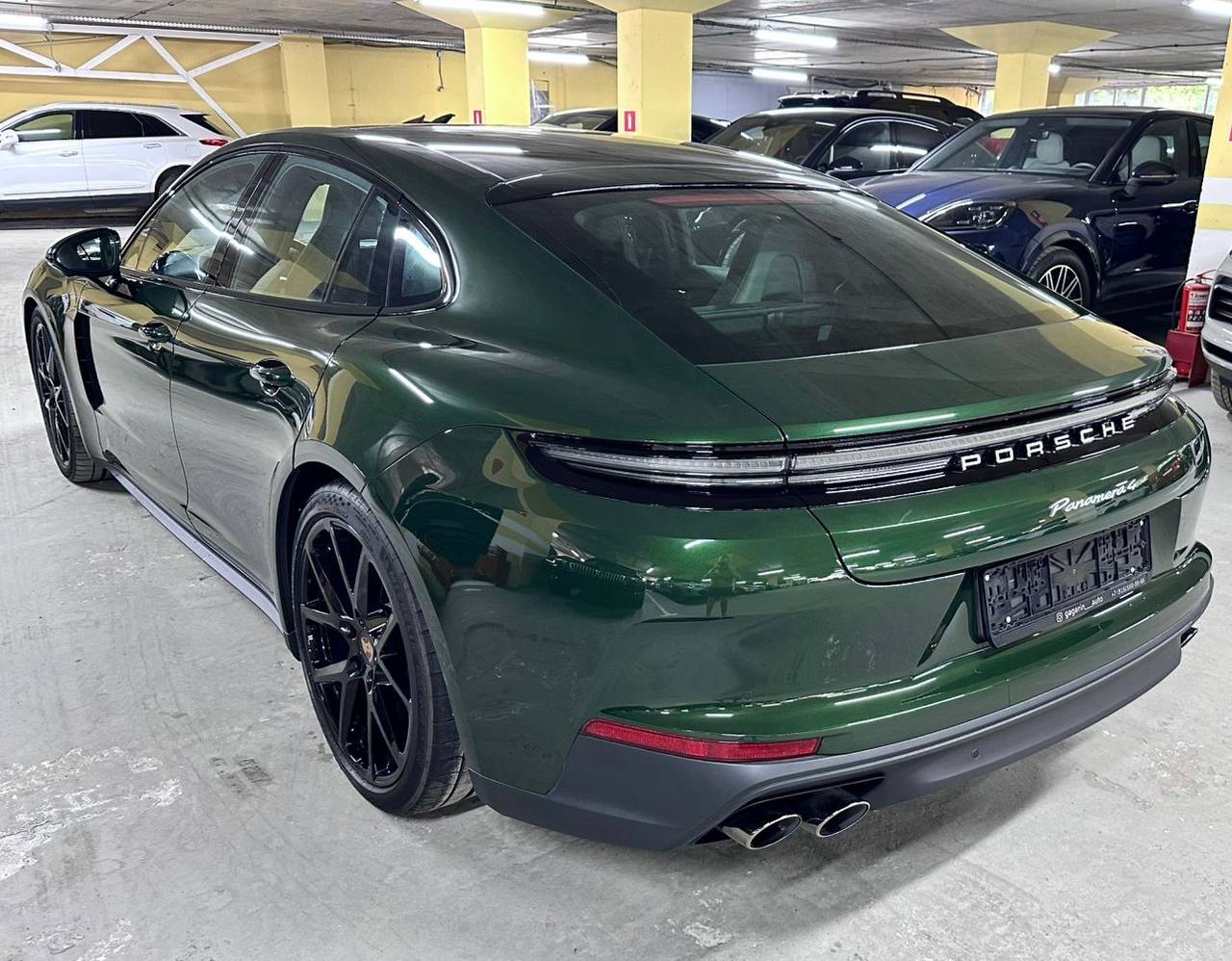 Porsche Panamera 4id-4235