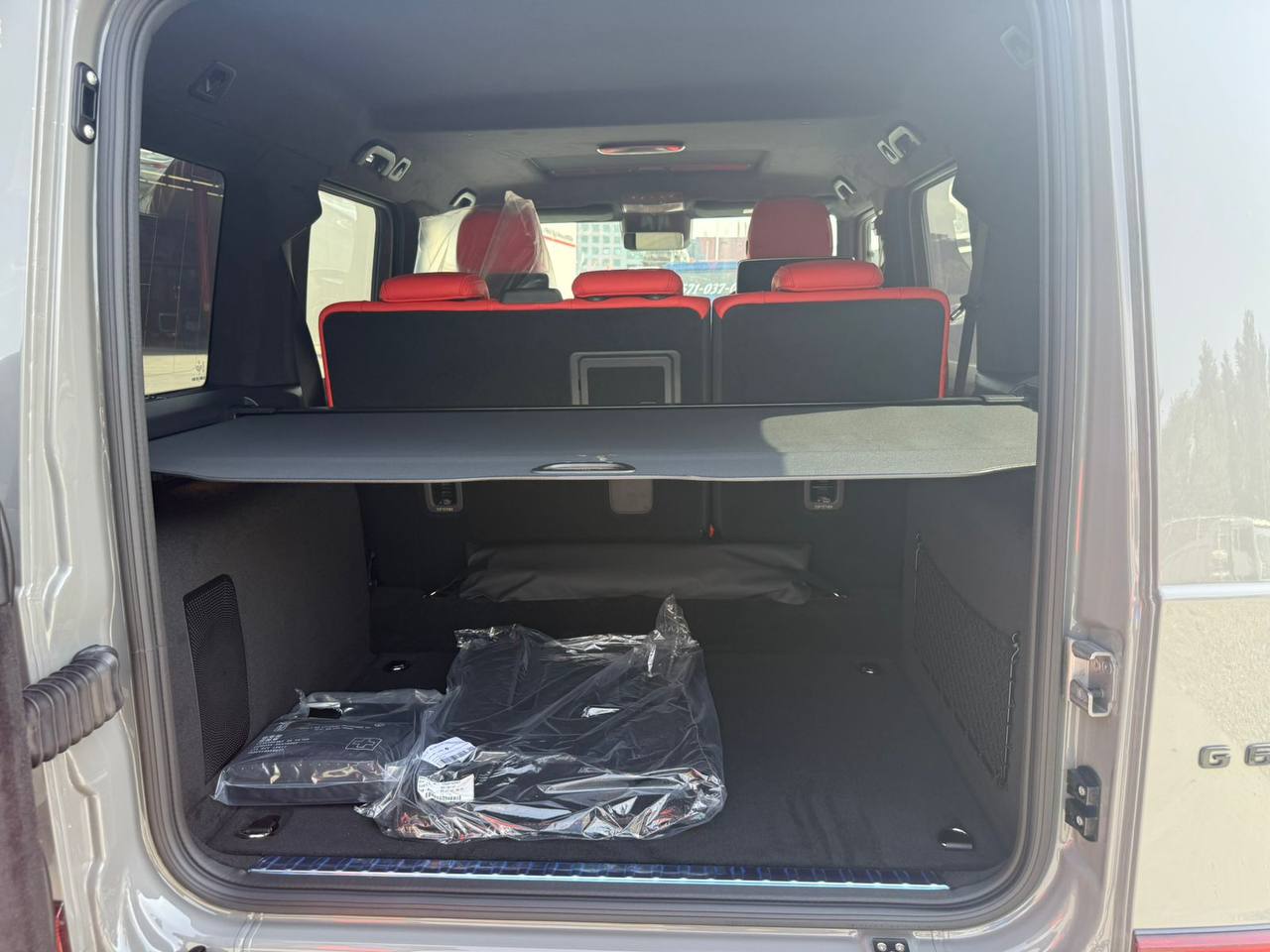 Mercedes-Benz G-Class 63 AMG 4Mid-4880