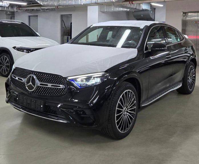 Mercedes-Benz GLC-Class 300 4Mid-3743