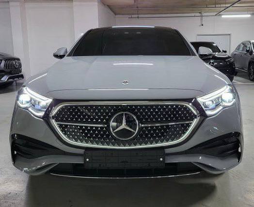 Mercedes-Benz E-Class 300 4Mid-3746