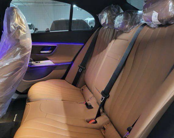 Mercedes-Benz E-Class 300 4Mid-3746