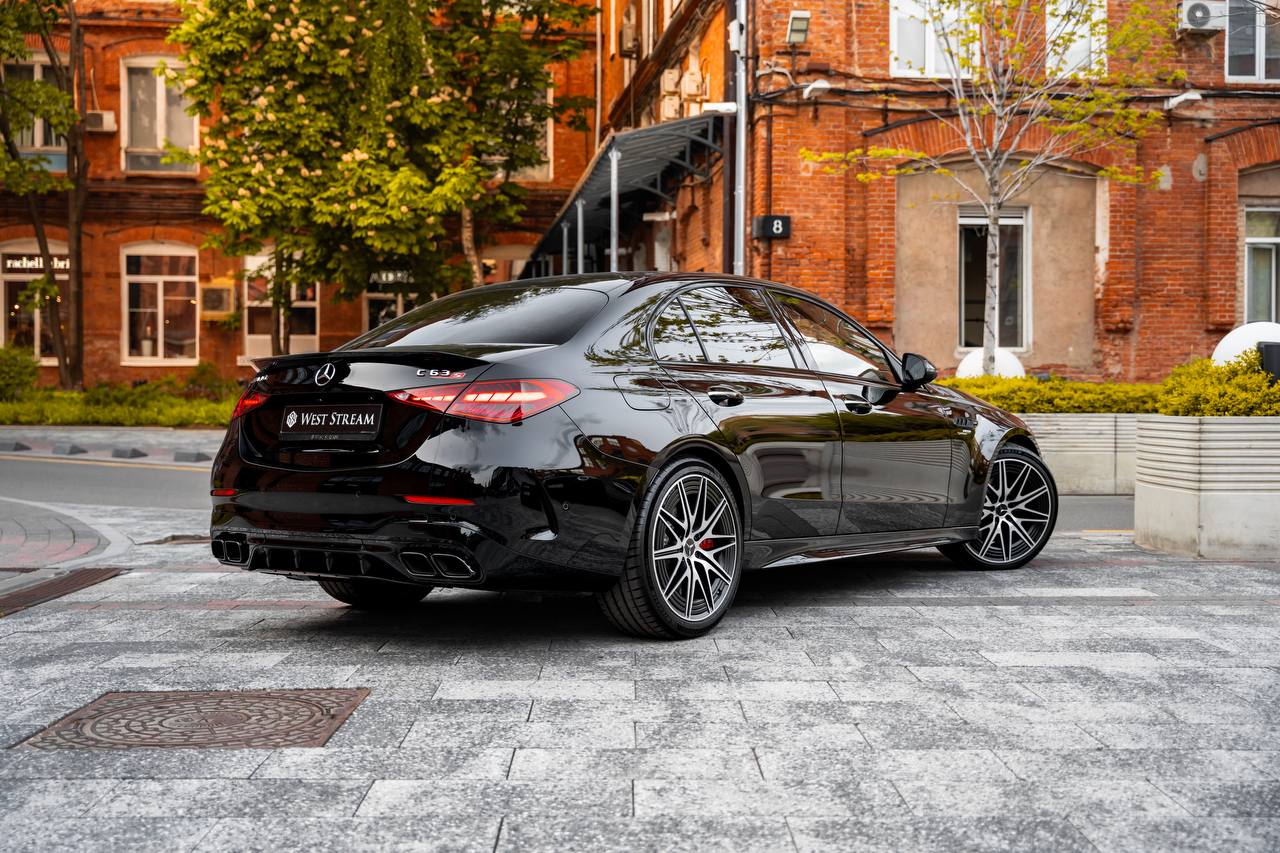 Mercedes-Benz C-Class 63 AMG S E-Perfomanceid-3755
