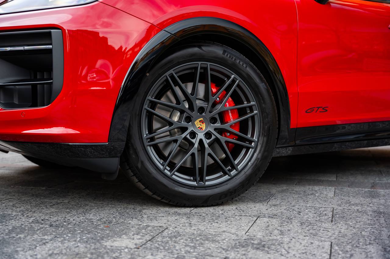 Porsche Cayenne Coupe GTSid-3758