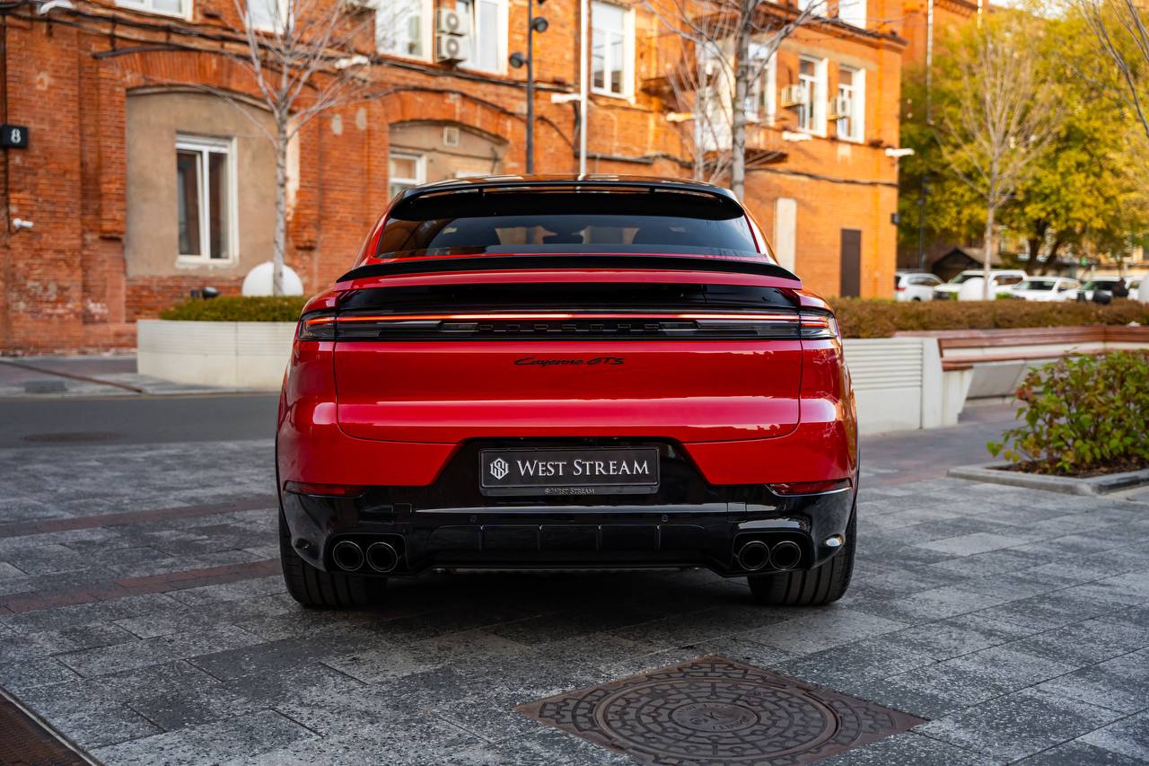 Porsche Cayenne Coupe GTSid-3758