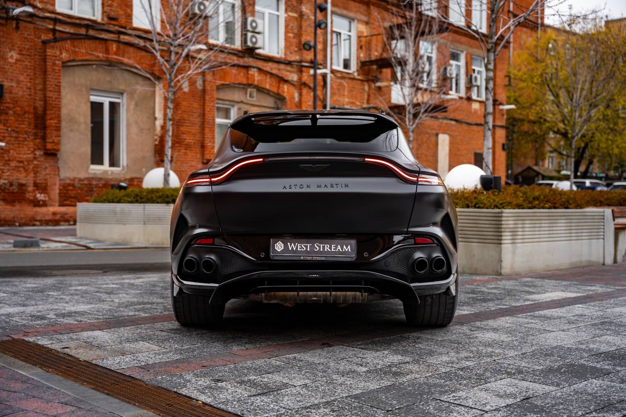 Aston Martin DBX 707id-3760
