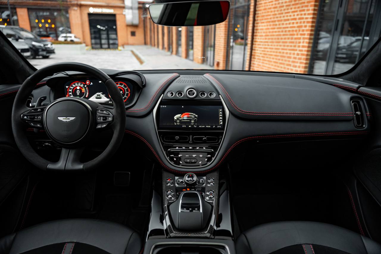 Aston Martin DBX 707id-3760