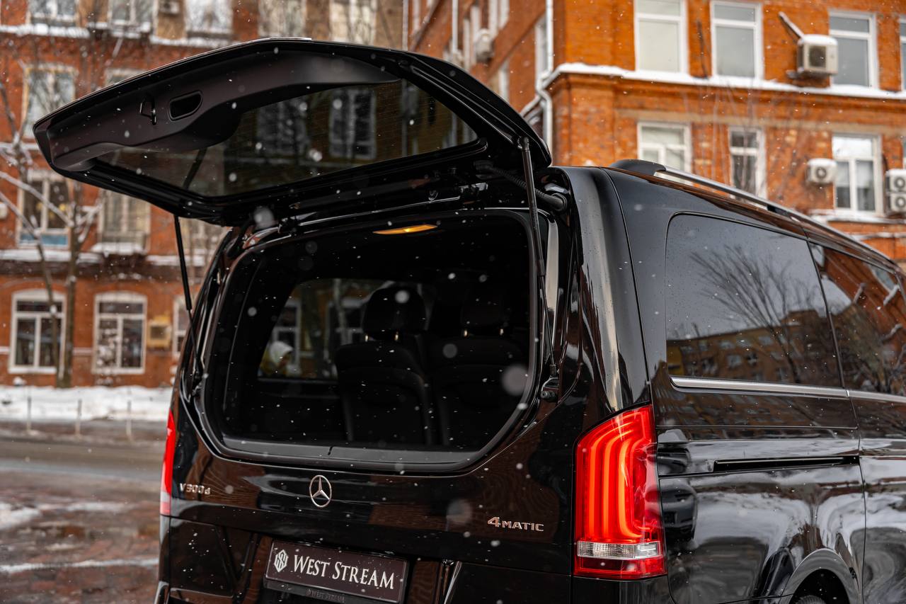 Mercedes-Benz V-Class 300d Longid-3762