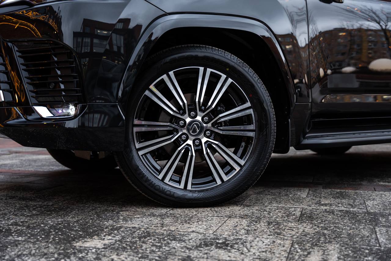 Lexus LX 500Did-3770