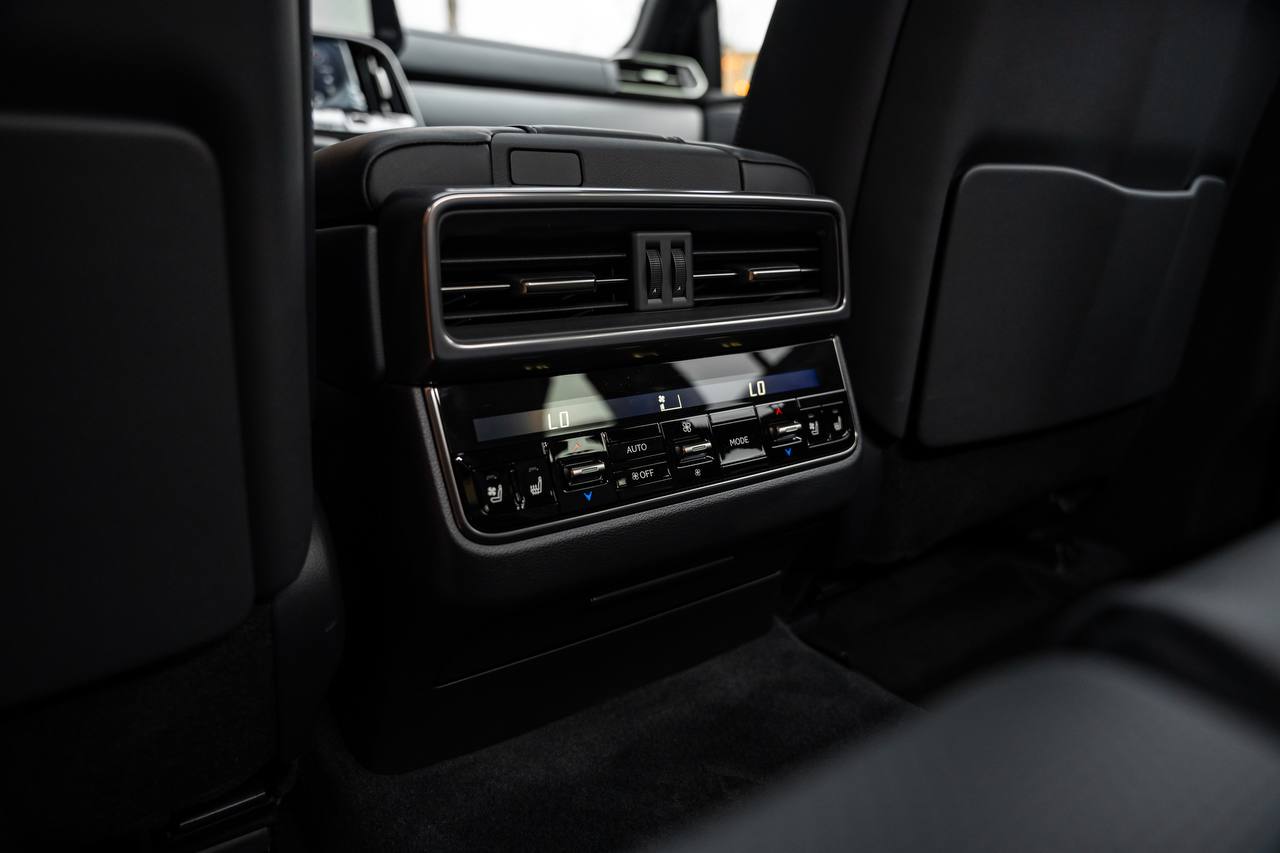 Lexus LX 500Did-3770