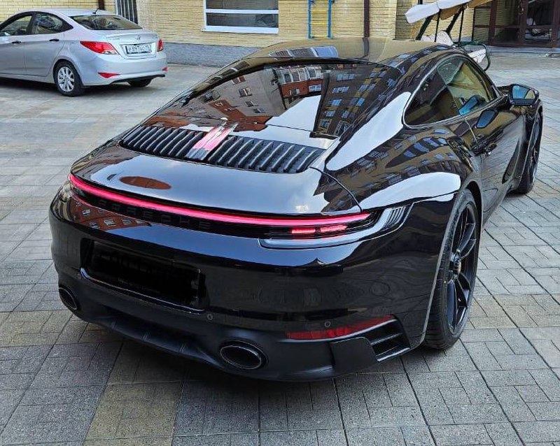 Porsche 911 Carrera GTSid-3772