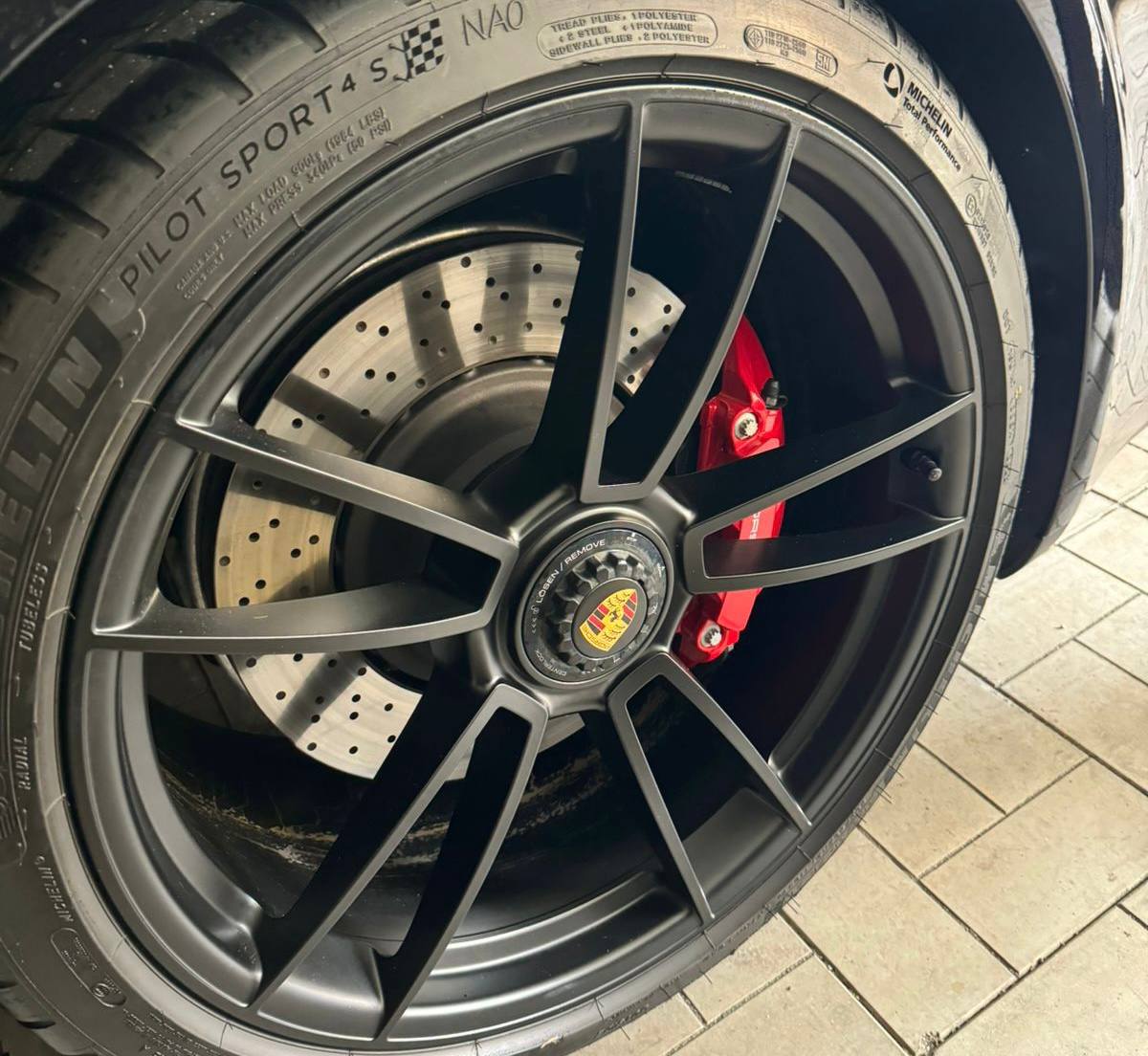 Porsche 911 Carrera GTSid-3772