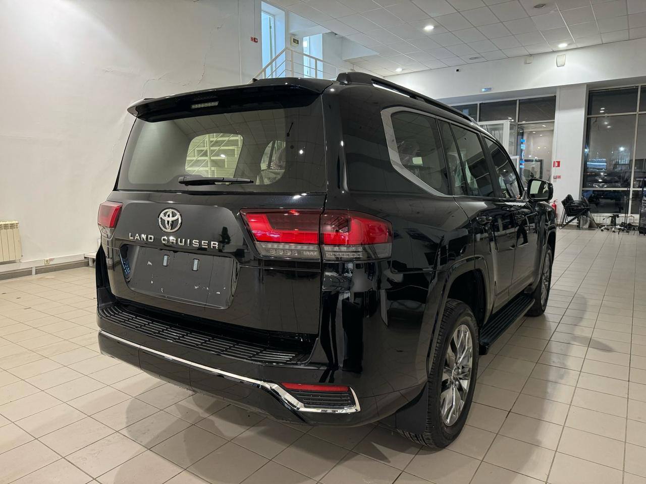 Toyota Land Cruiser 300id-4244