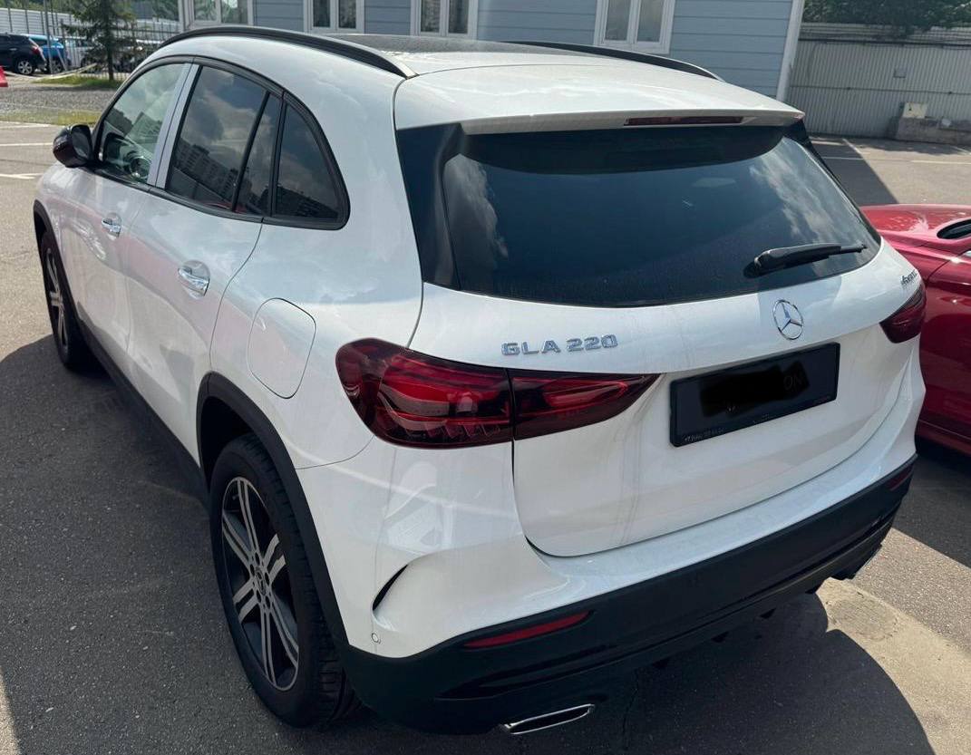 Mercedes-Benz GLA-Class 220 4MATICid-4609