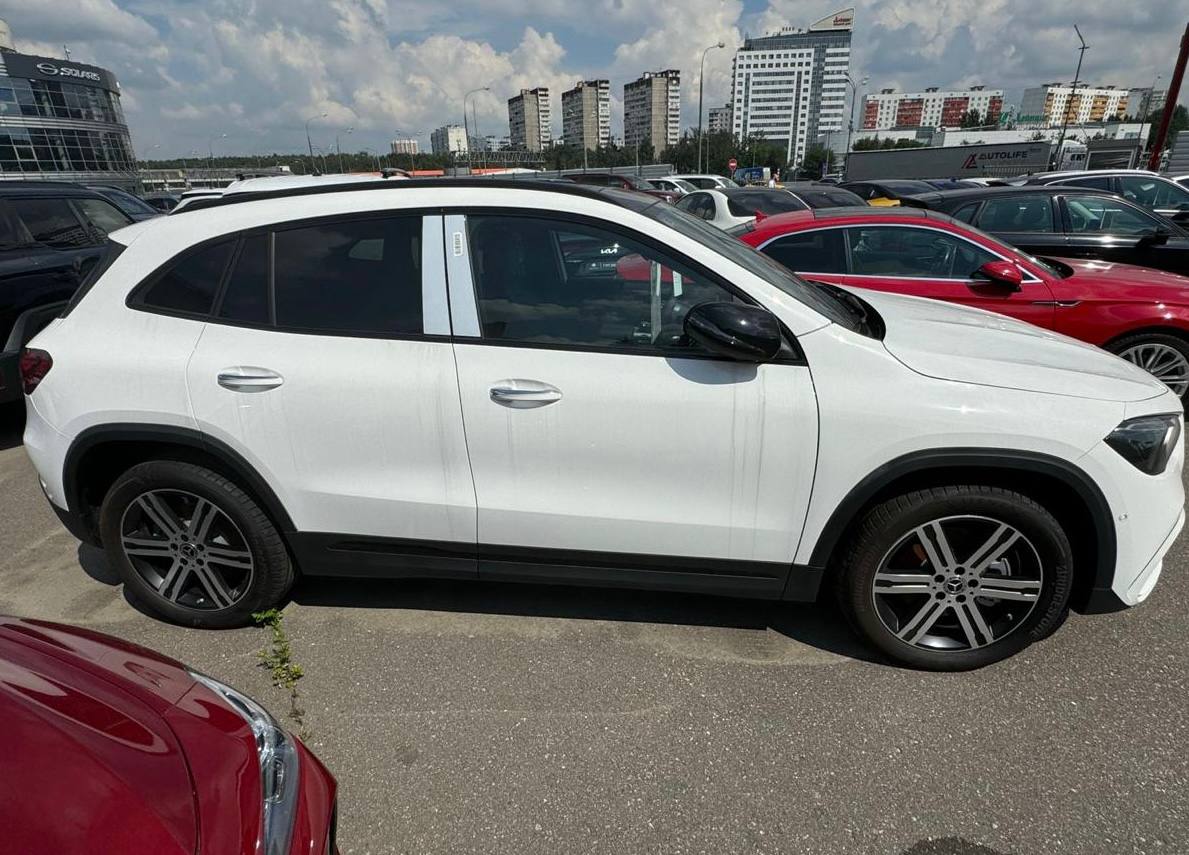 Mercedes-Benz GLA-Class 220 4MATICid-4609