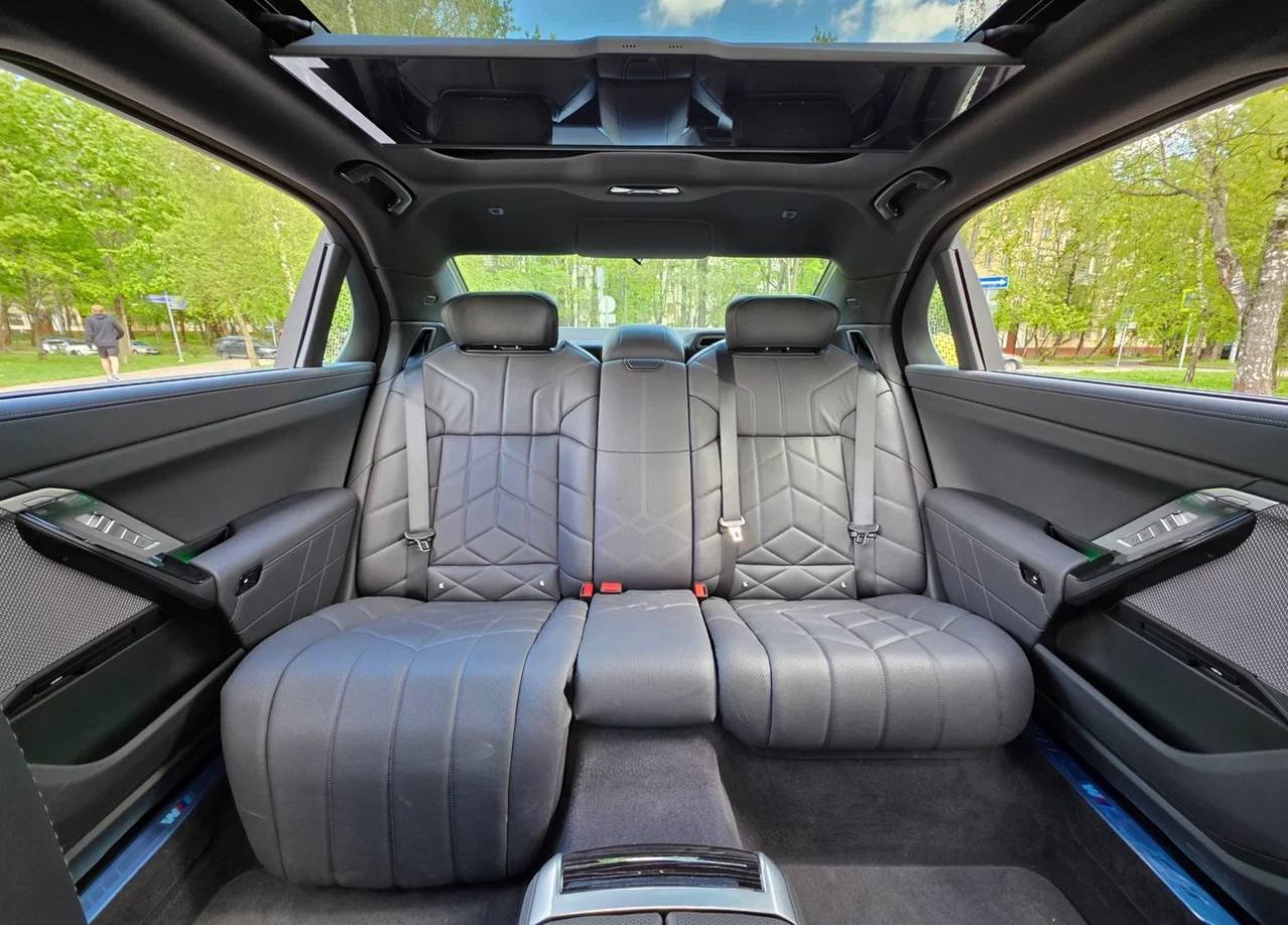 BMW 7 series 740i xDrive Msportid-4895