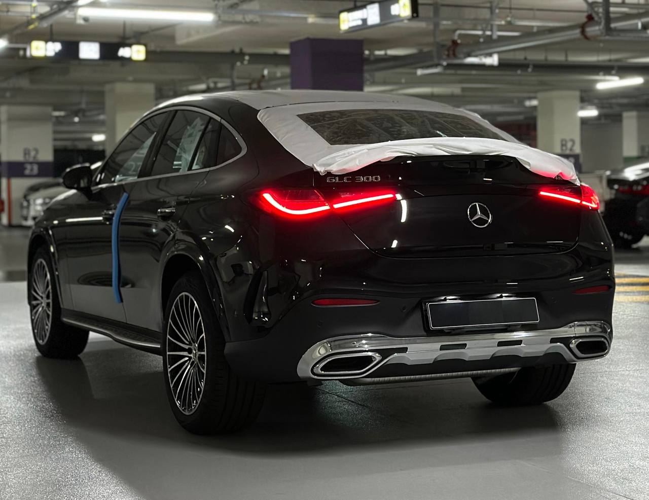 Mercedes-Benz GLC-Class 300 4Mid-4896