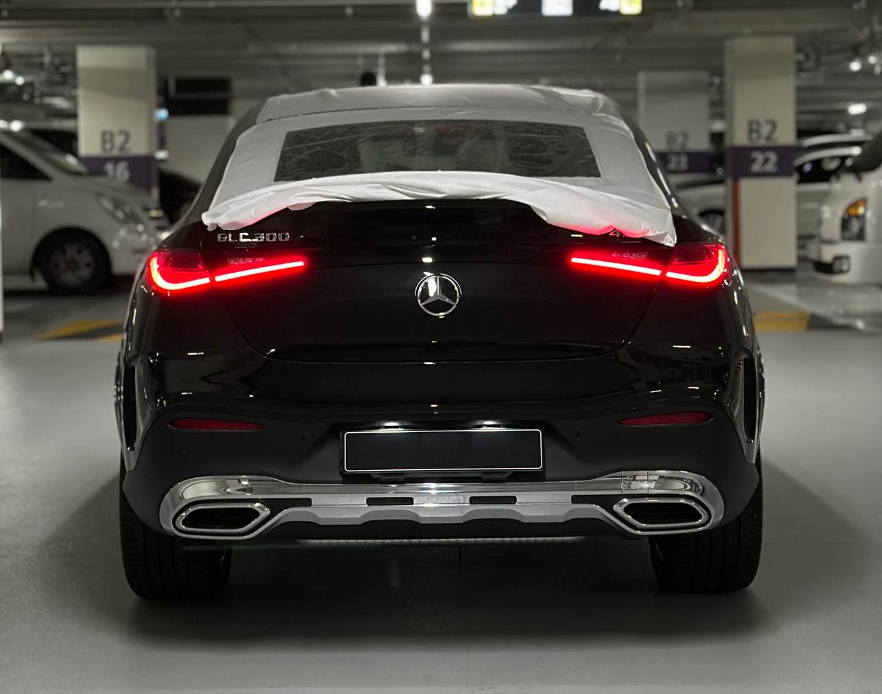 Mercedes-Benz GLC-Class 300 4Mid-4896