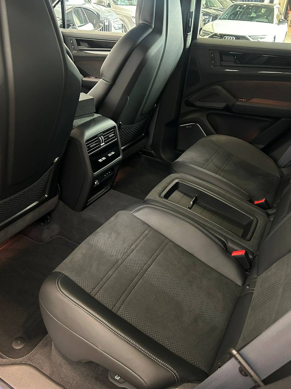 Porsche Cayenne TURBOid-3786