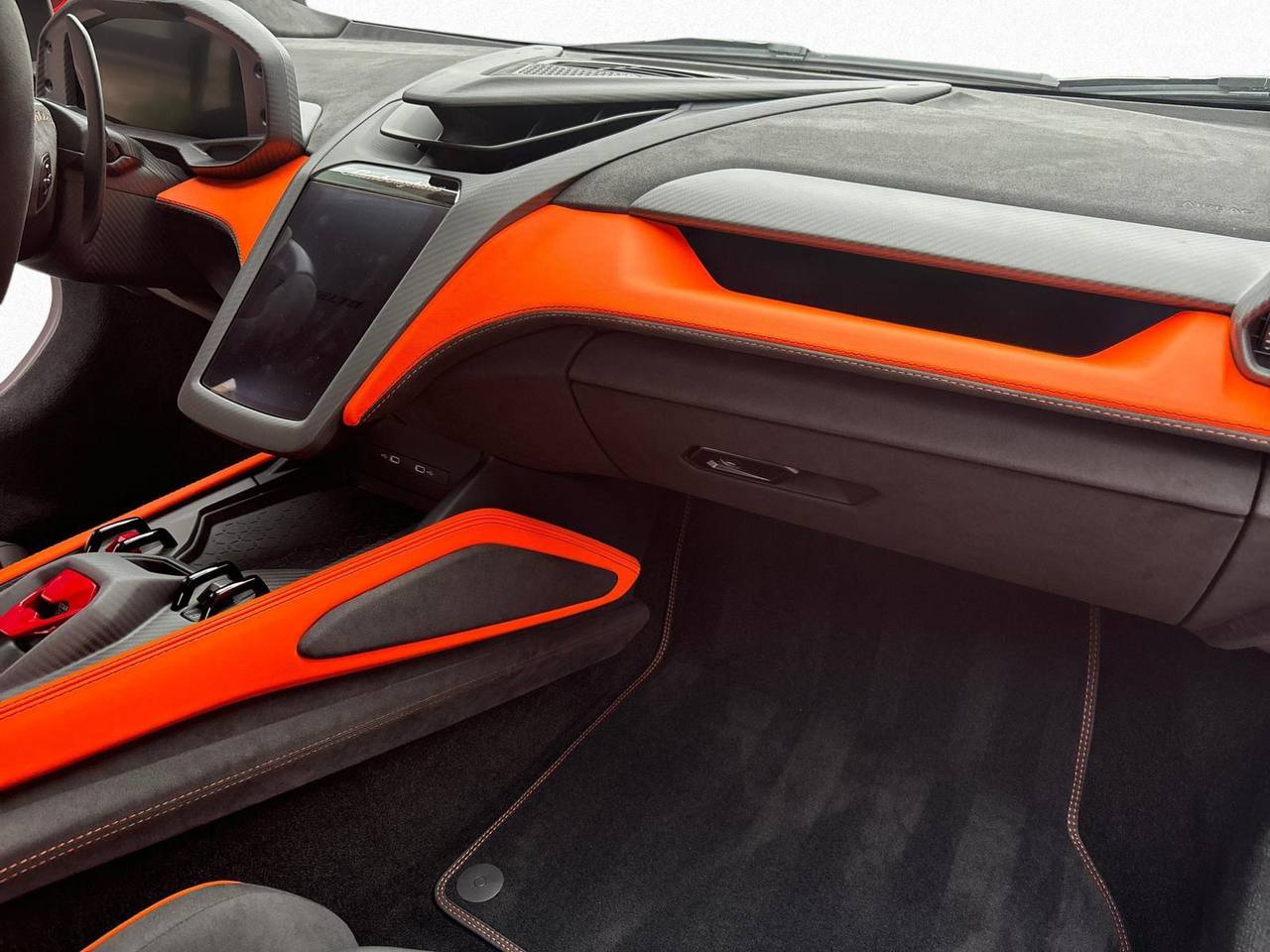 Lamborghini Revuelto Carbon Ext & Intid-4246