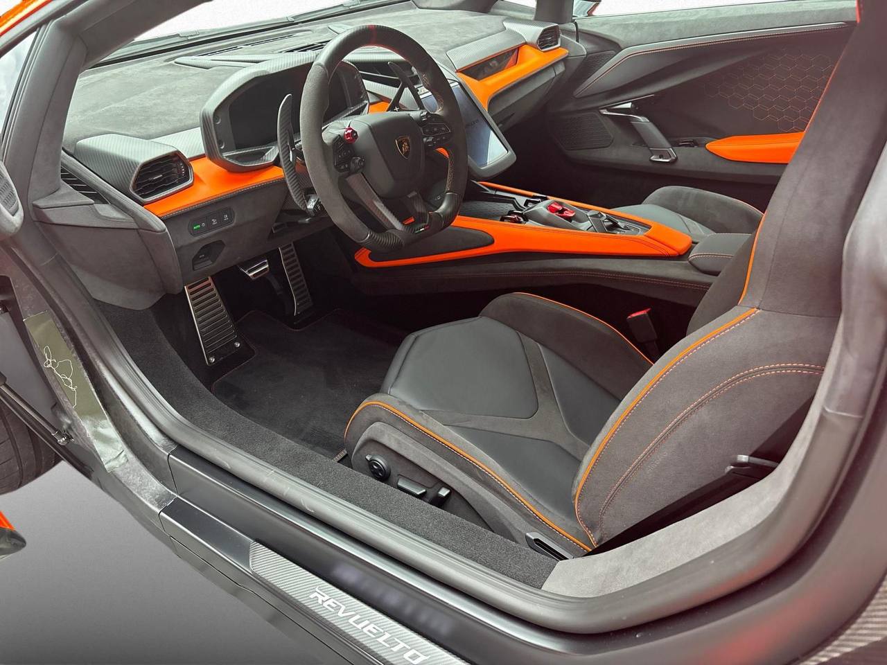 Lamborghini Revuelto Carbon Ext & Intid-4246