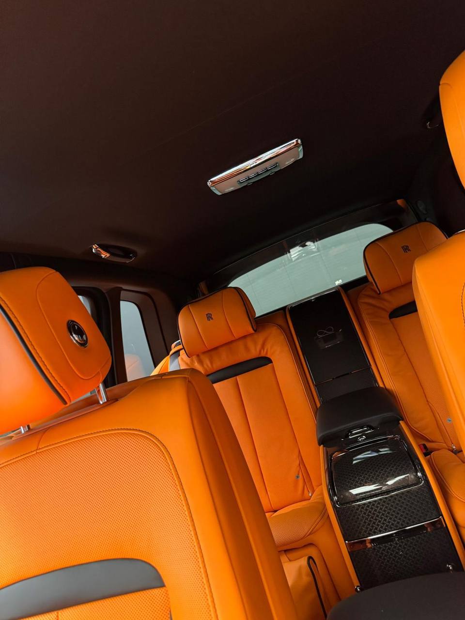 ROLLS ROYCE CULLINAN Black Badgeid-4257