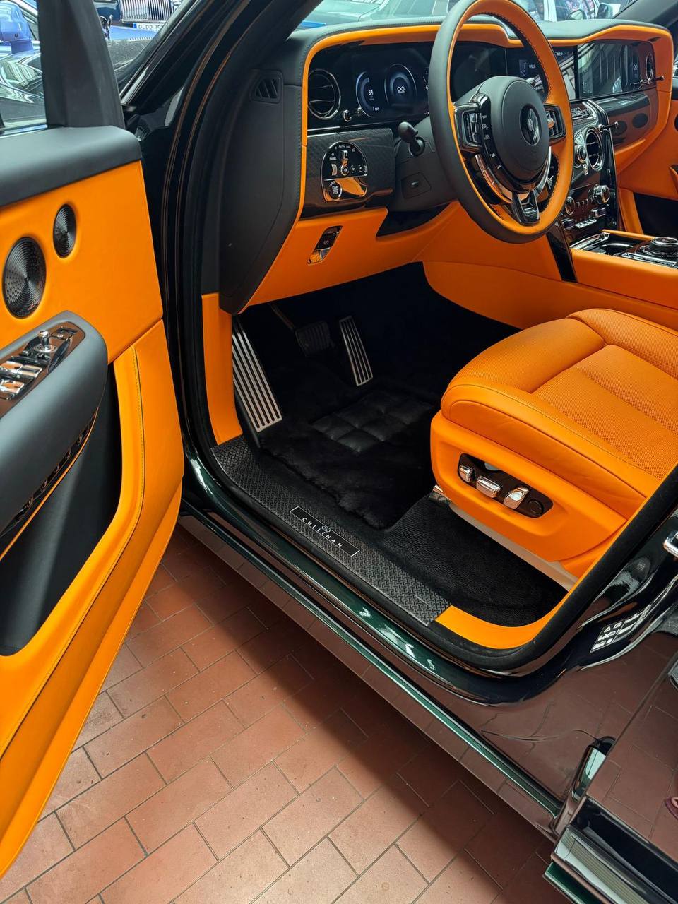 ROLLS ROYCE CULLINAN Black Badgeid-4257