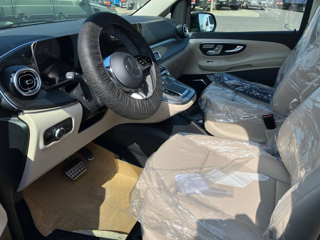 Mercedes-Benz V-Class 300id-4623