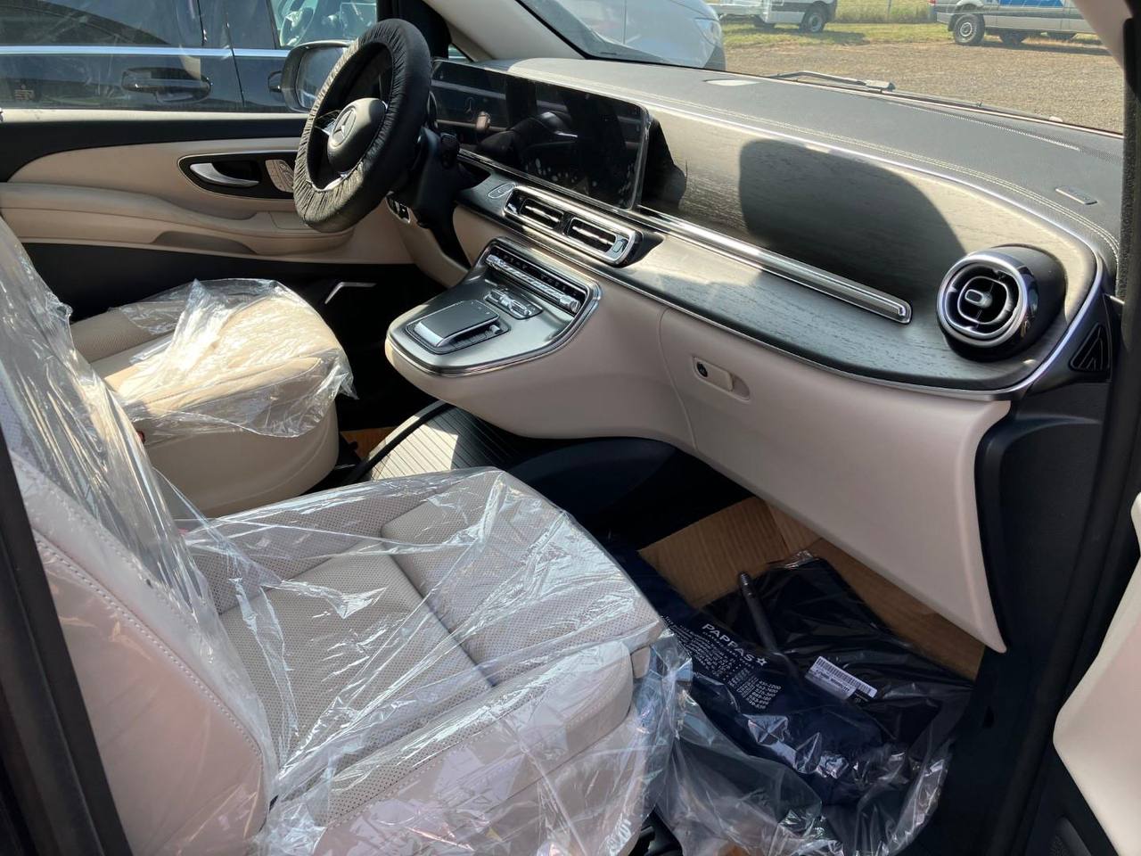 Mercedes-Benz V-Class 300id-4623