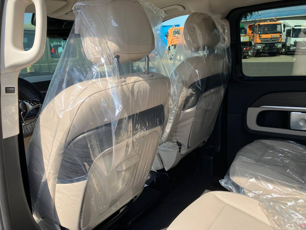 Mercedes-Benz V-Class 300id-4623