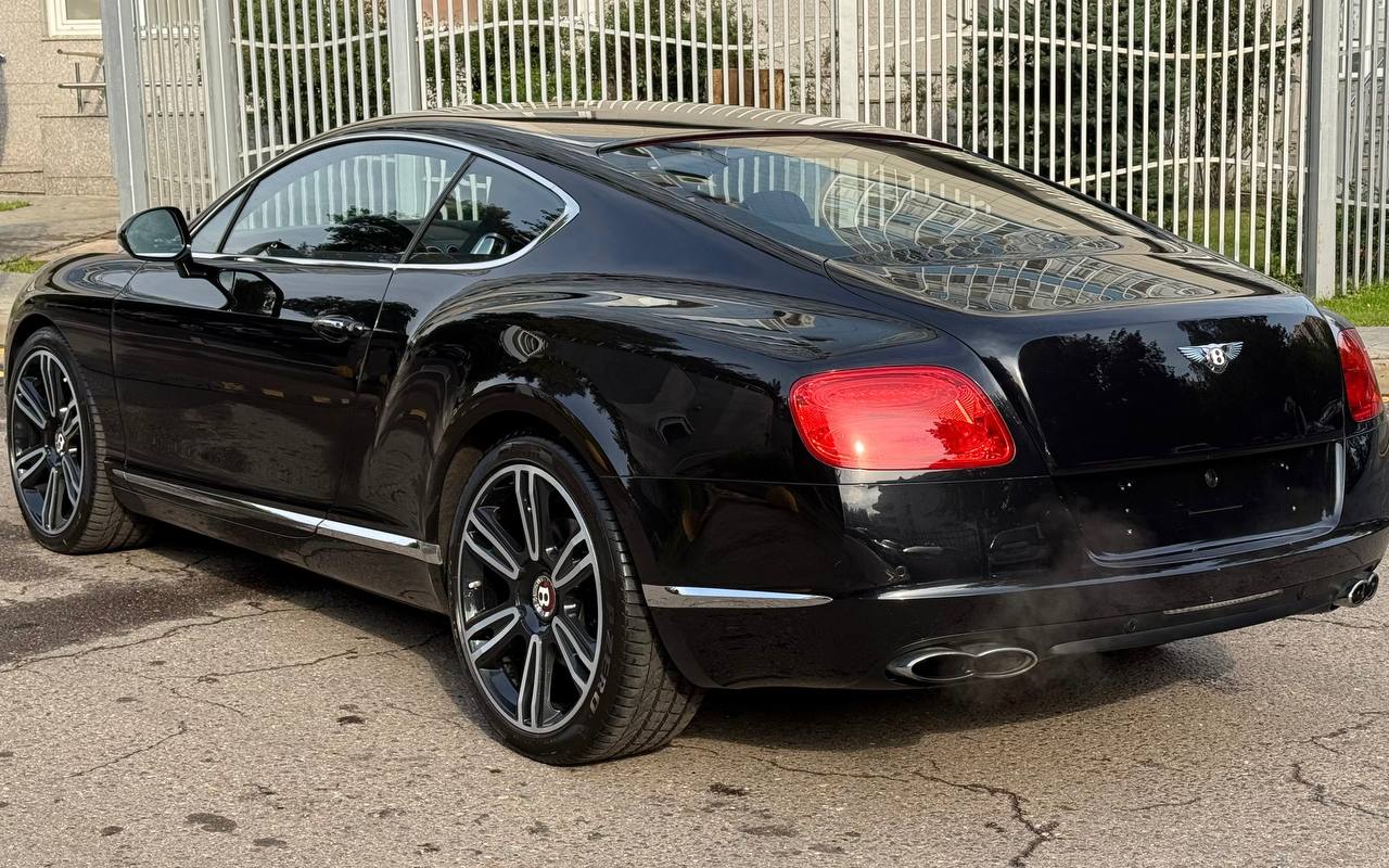 Bentley Continental GT id-4900