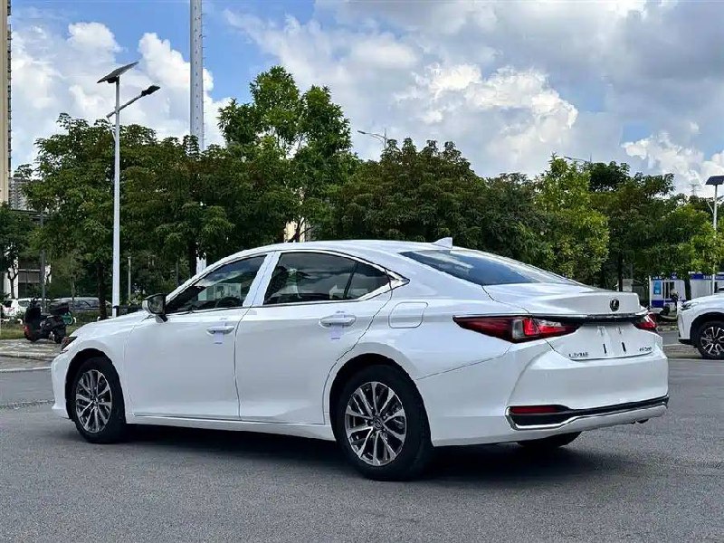 Lexus ES 200id-5145