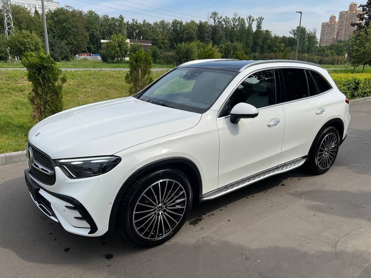 Mercedes-Benz GLC-Class 300id-4628