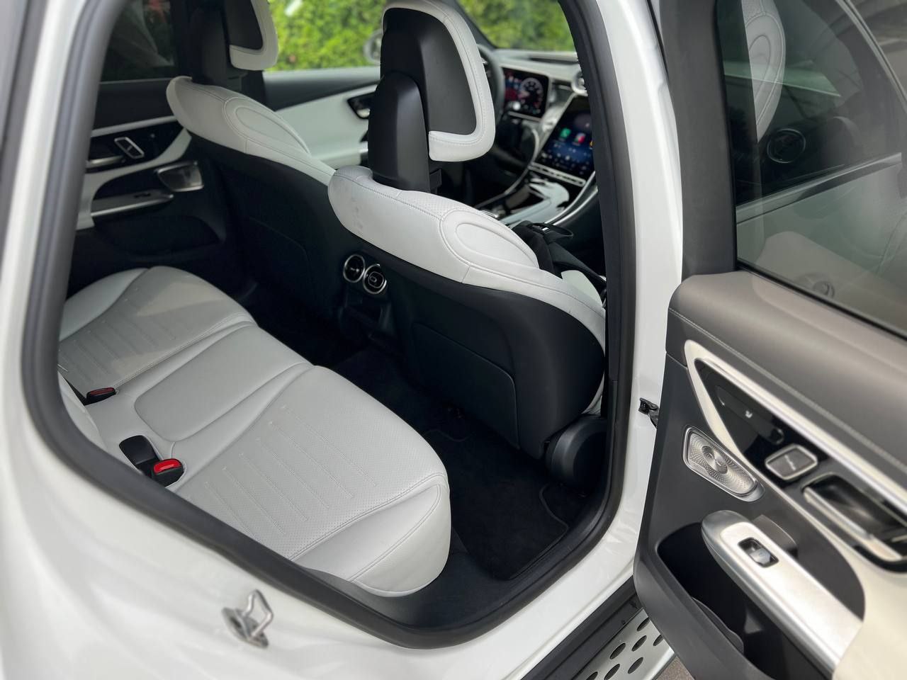 Mercedes-Benz GLC-Class 300id-4628