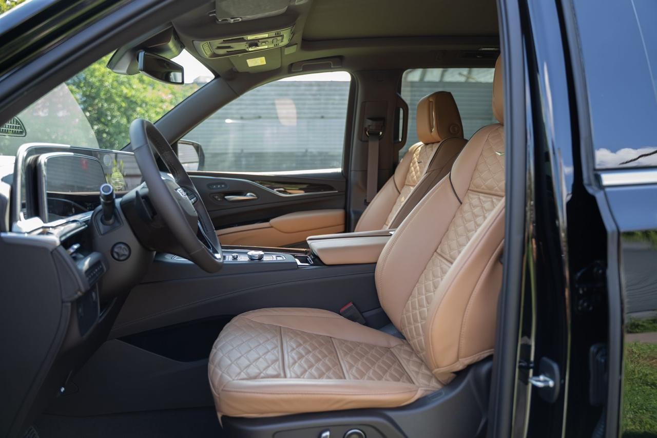 Cadillac Escalade Platinum luxury